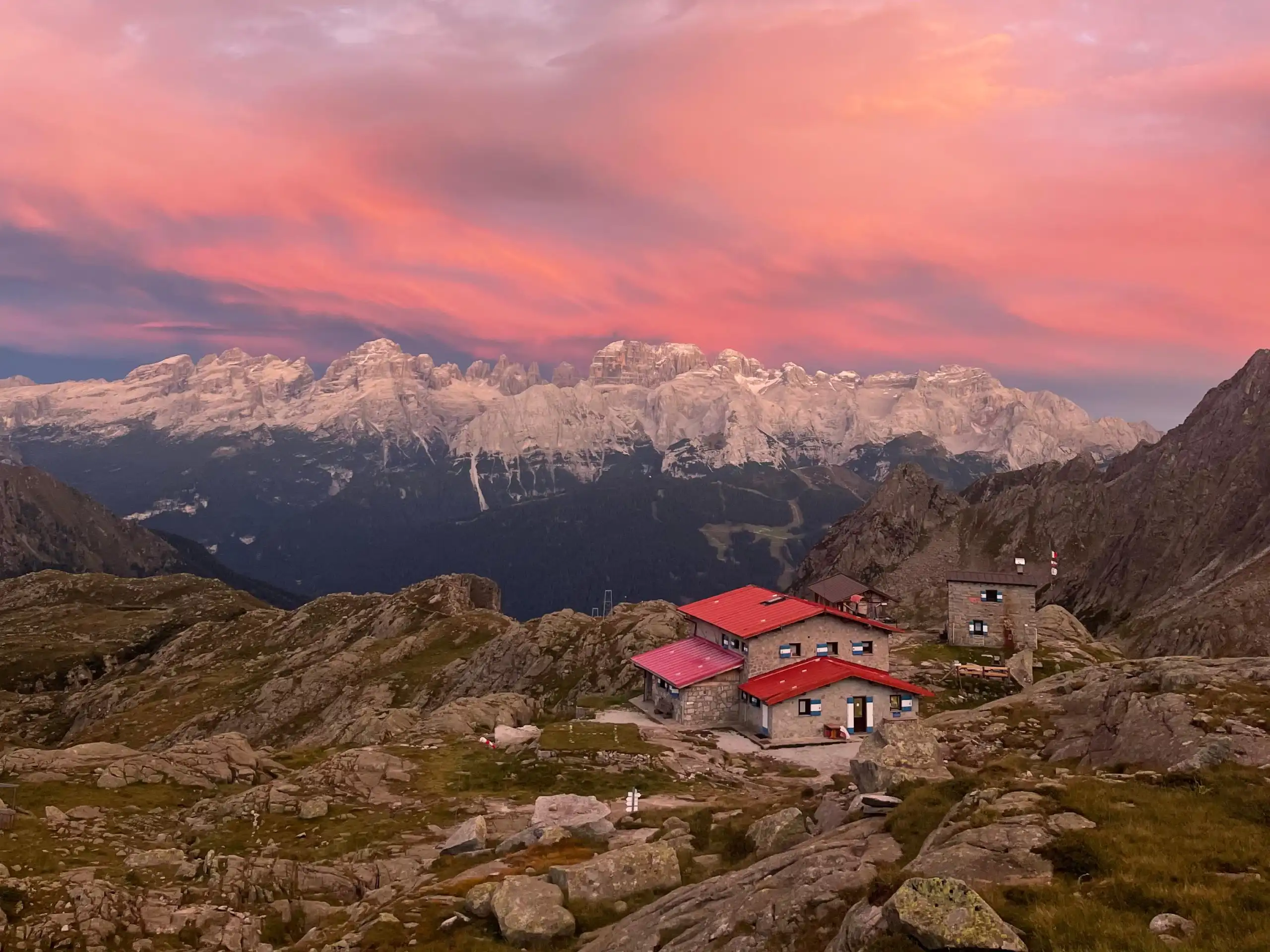 Rifugio Segantini al tramonto